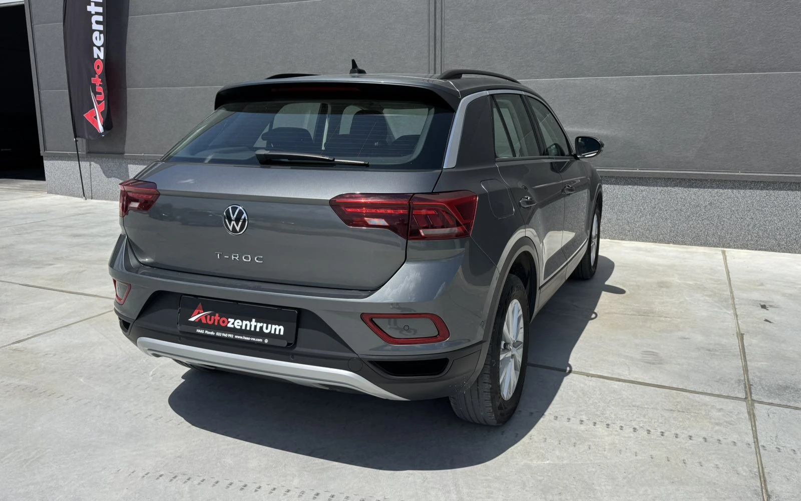 VW T-Roc, снимка 3 - Автомобили и джипове - 54734303