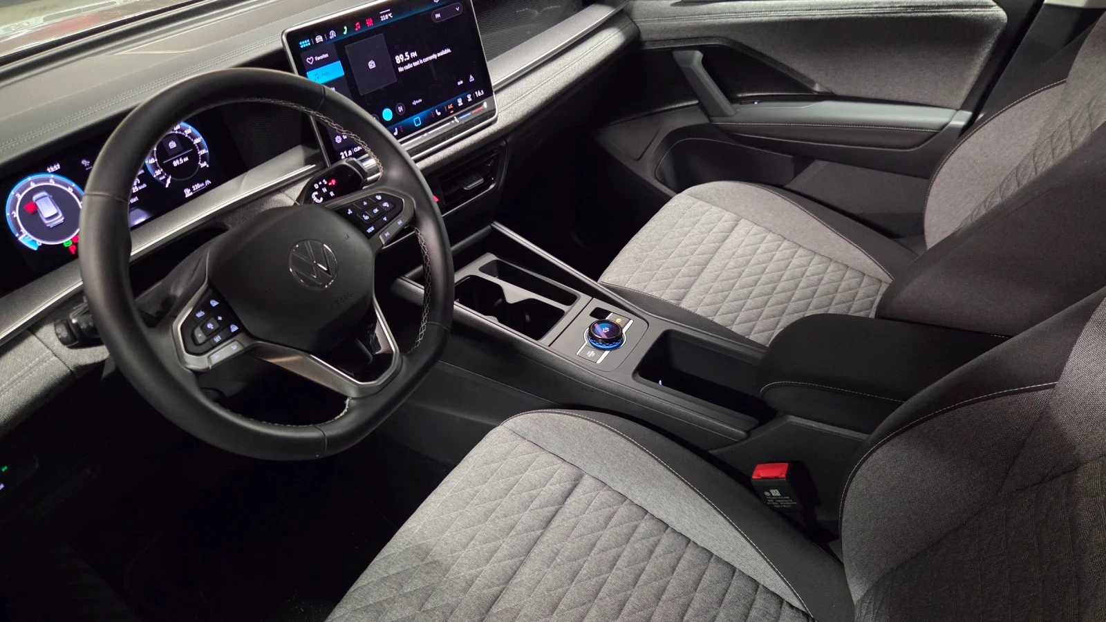 VW Tiguan 2.0 TSI 4 motion, снимка 9 - Автомобили и джипове - 55752009