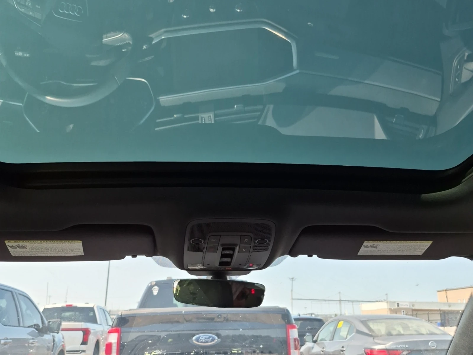 Audi Q3  TECHNIK / CARFAX / S-LINE, снимка 13 - Автомобили и джипове - 55939816