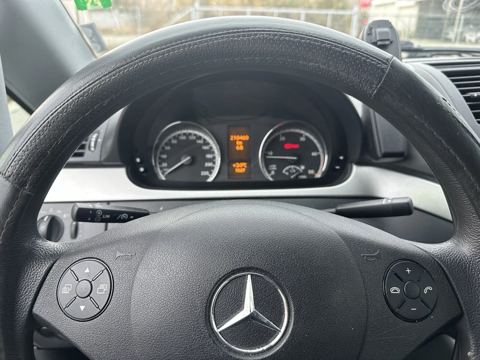 Mercedes-Benz Viano 2.2 CDI 7+ 1 - изображение 9