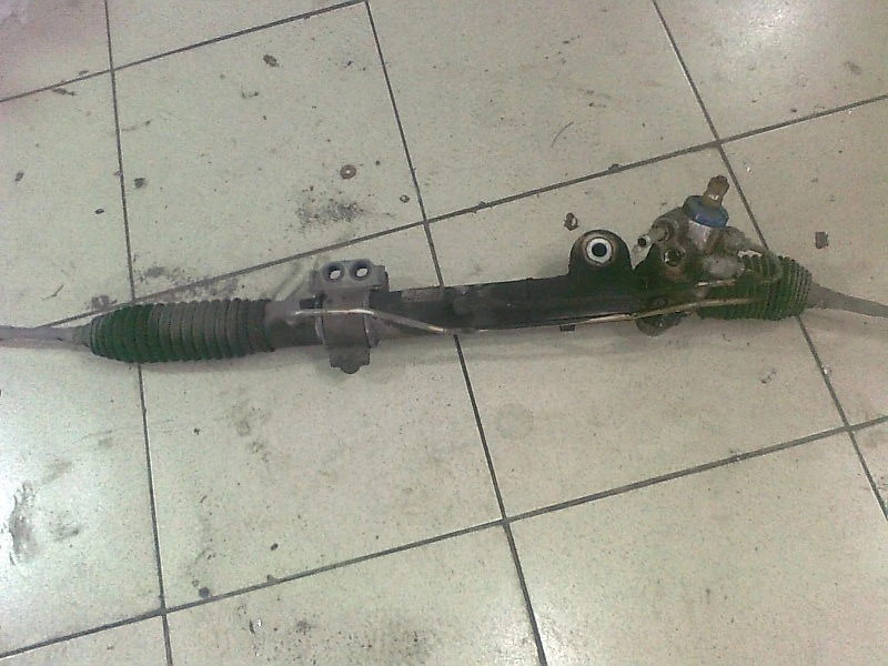 кормилна рейка за Нисан Алмера Тино 2,2di