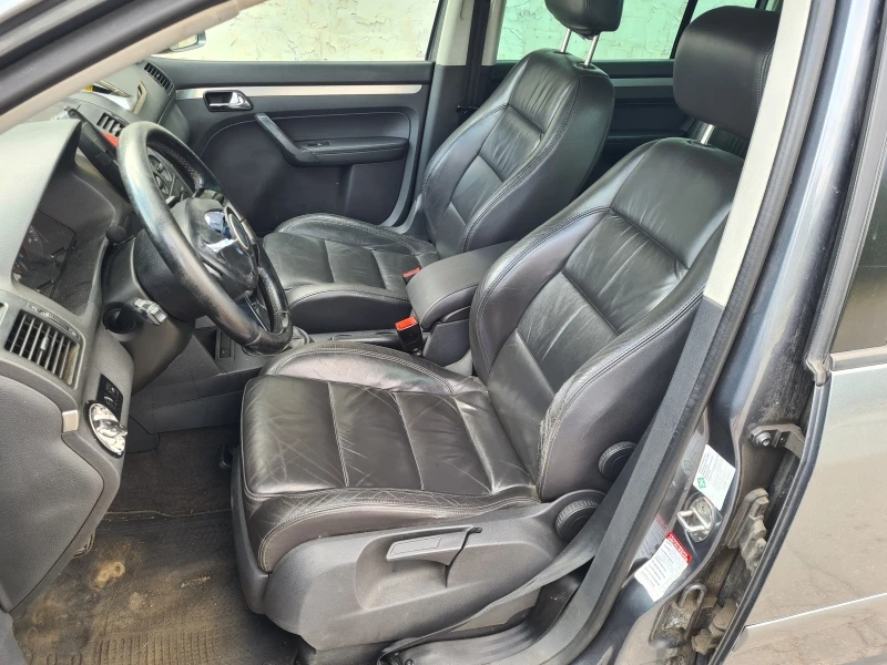 VW Touran 2.0TDI 16V BKD, снимка 10 - Автомобили и джипове - 47659784