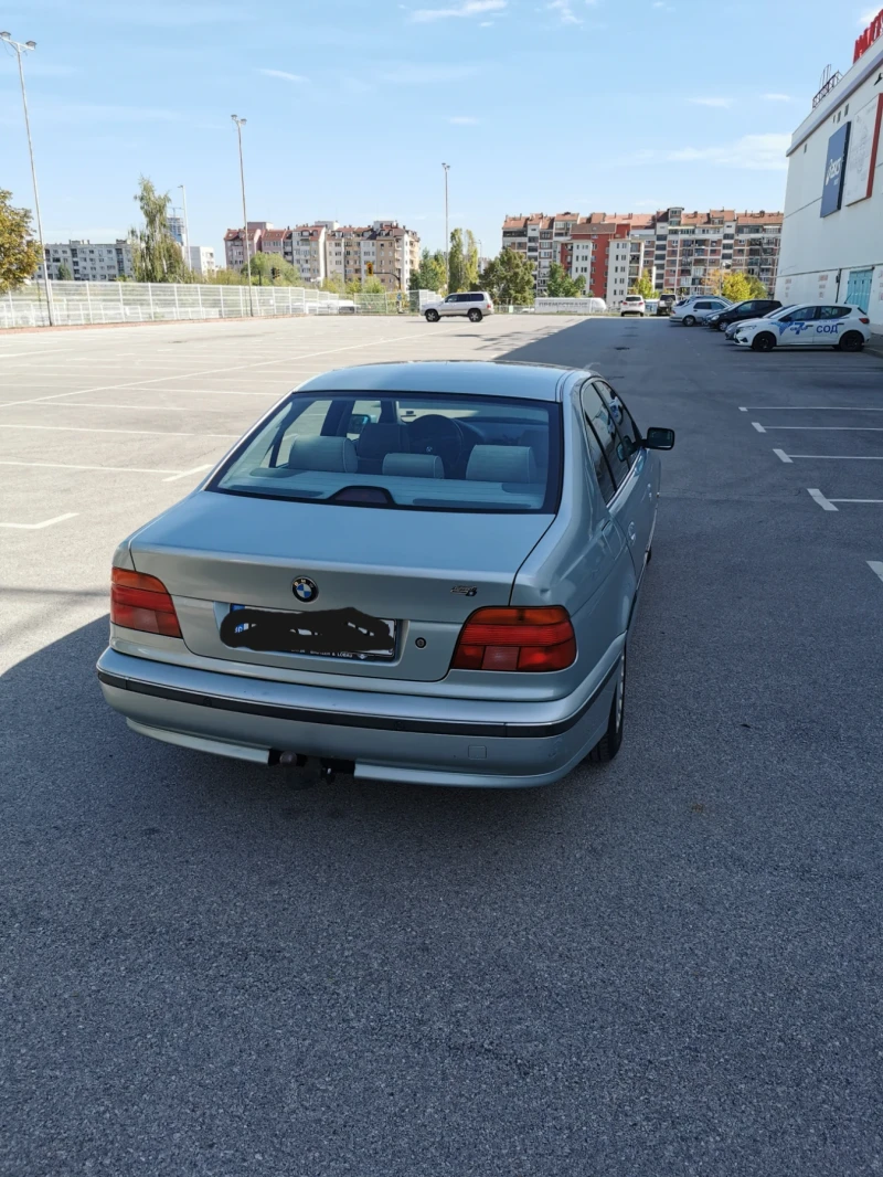 BMW 520, снимка 6 - Автомобили и джипове - 47460086