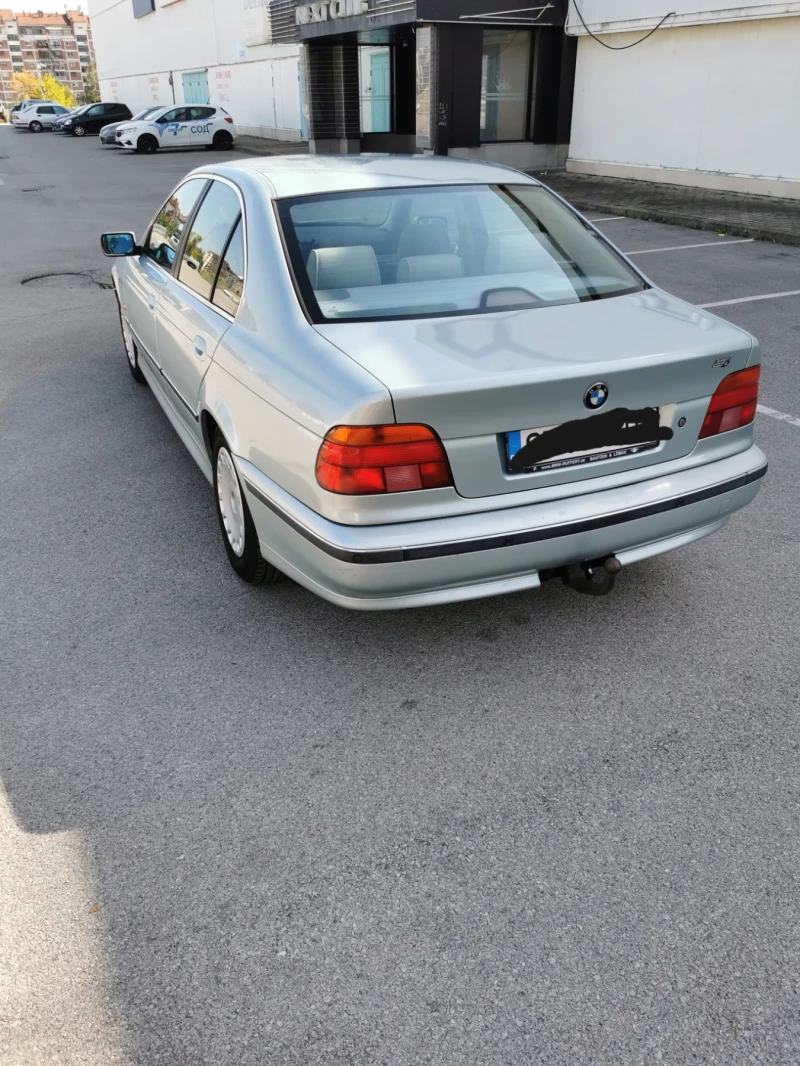 BMW 520, снимка 8 - Автомобили и джипове - 47460086