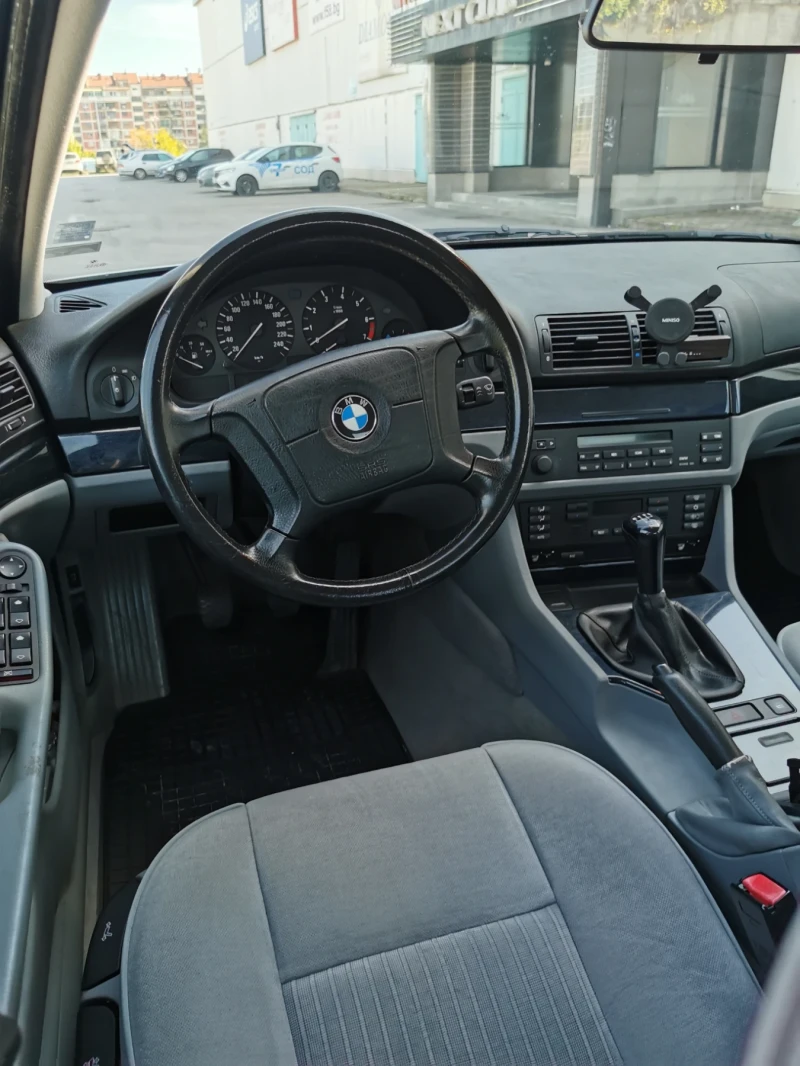 BMW 520, снимка 14 - Автомобили и джипове - 47460086