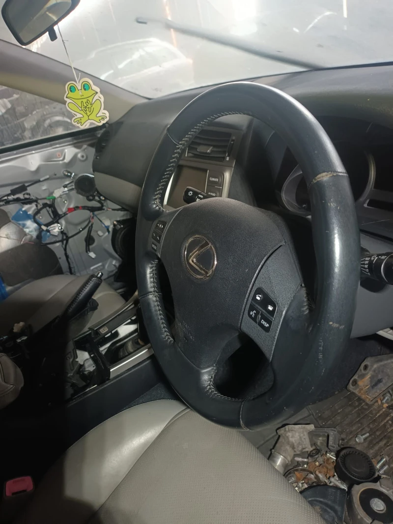 Lexus IS 220d, снимка 9 - Автомобили и джипове - 49248906