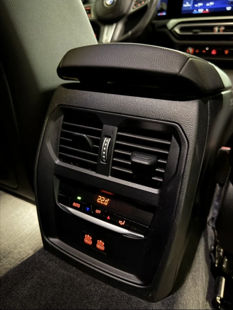 BMW 320 X-Drive M-pack Head-Up , снимка 10 - Автомобили и джипове - 53128425