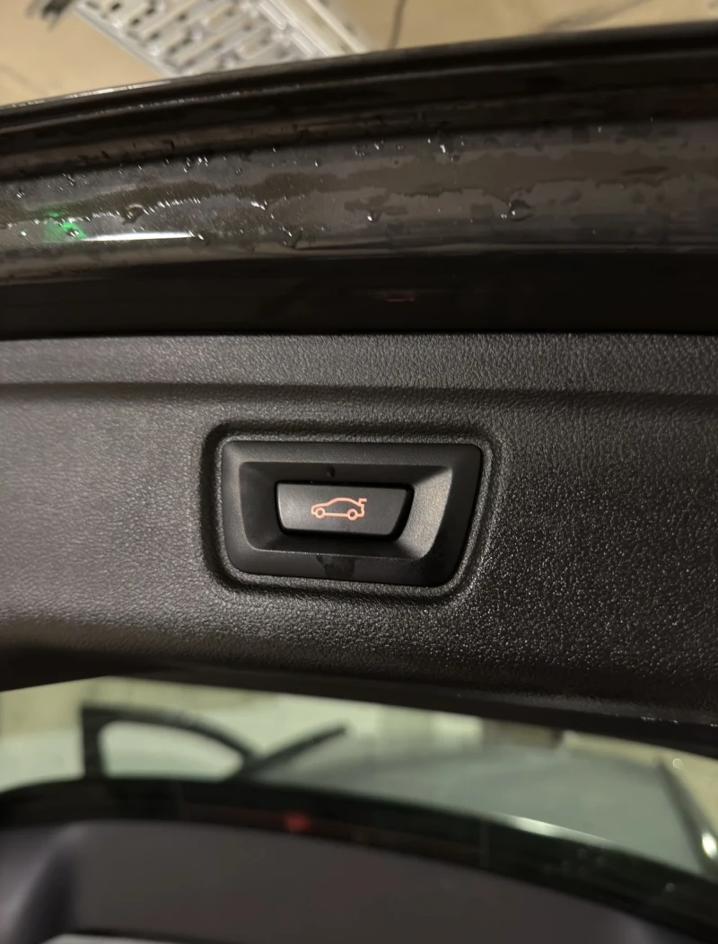 BMW 320 X-Drive M-pack Head-Up , снимка 16 - Автомобили и джипове - 53128425