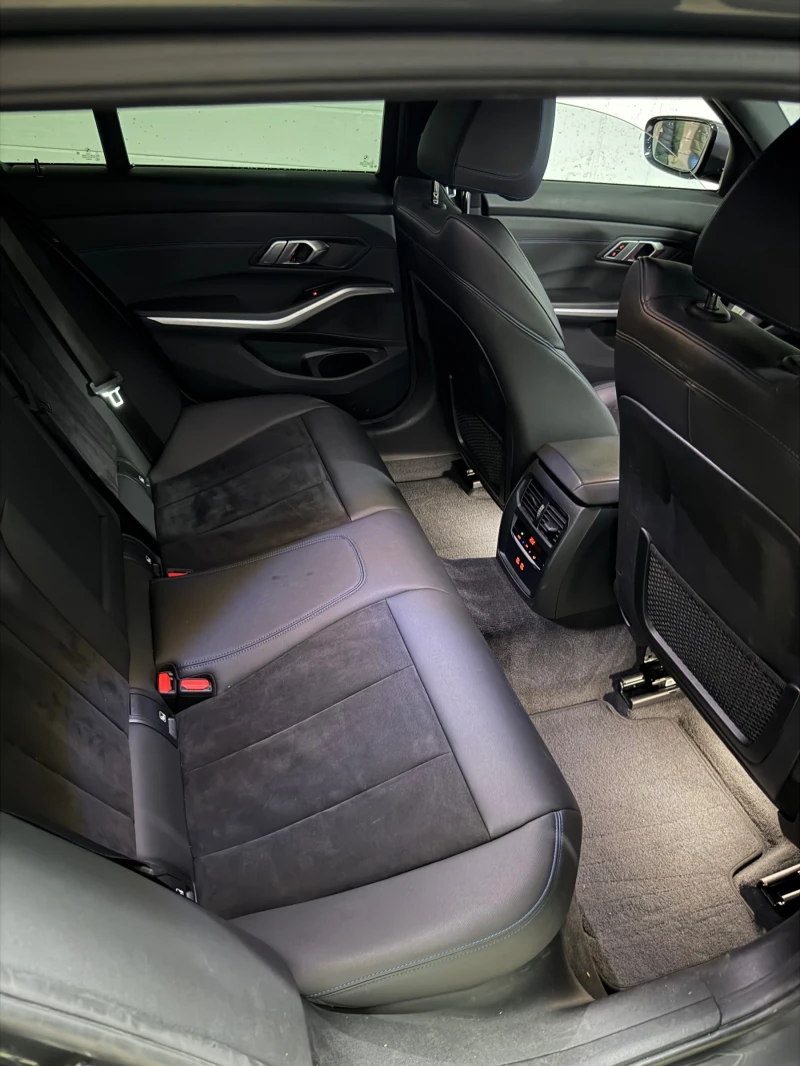 BMW 320 X-Drive M-pack Head-Up , снимка 11 - Автомобили и джипове - 53128425