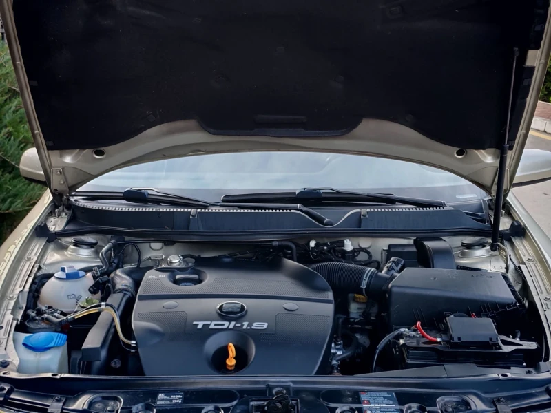 Seat Leon 1.9TDI(90)* COMFORT-EDITION* НОВ ВНОС* , снимка 17 - Автомобили и джипове - 52840511