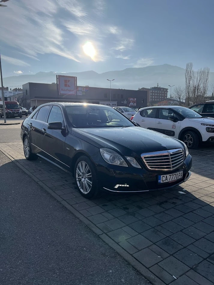 Mercedes-Benz E 250, снимка 1 - Автомобили и джипове - 48514650