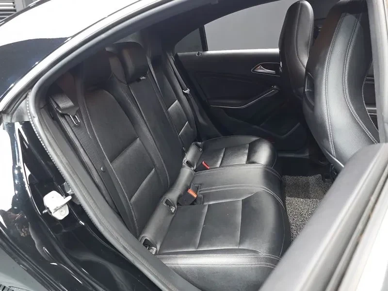 Mercedes-Benz CLA 200 D 4Matic C117, снимка 10 - Автомобили и джипове - 55638076