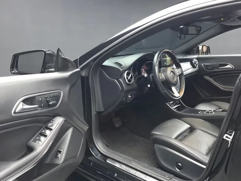 Mercedes-Benz CLA 200 D 4Matic C117, снимка 8 - Автомобили и джипове - 55638076