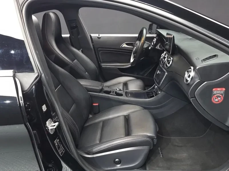 Mercedes-Benz CLA 200 D 4Matic C117, снимка 9 - Автомобили и джипове - 55638076