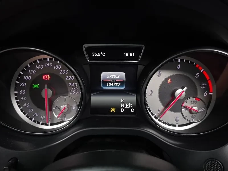 Mercedes-Benz CLA 200 D 4Matic C117, снимка 13 - Автомобили и джипове - 55638076
