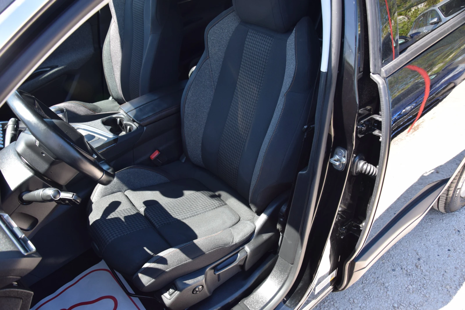 Peugeot 3008 1.5HDI - изображение 9