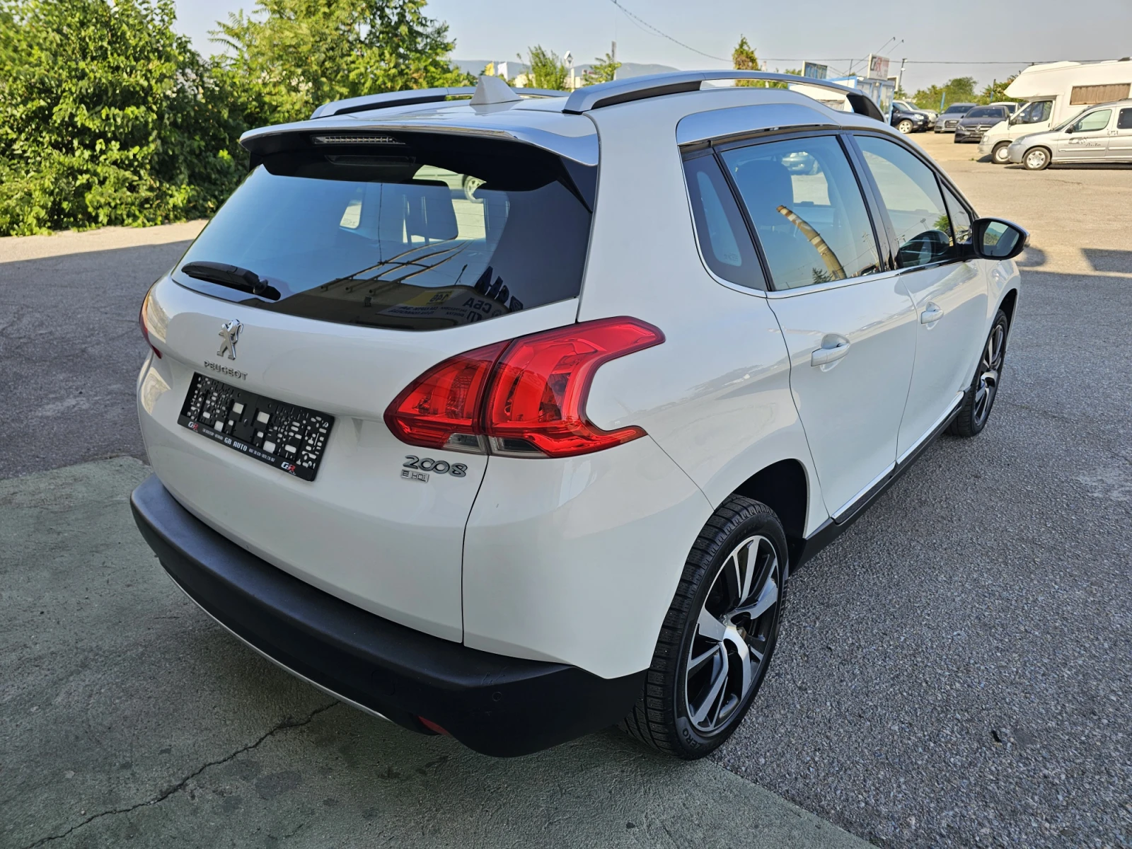 Peugeot 2008 1.6 e-HDI FELINE - изображение 7