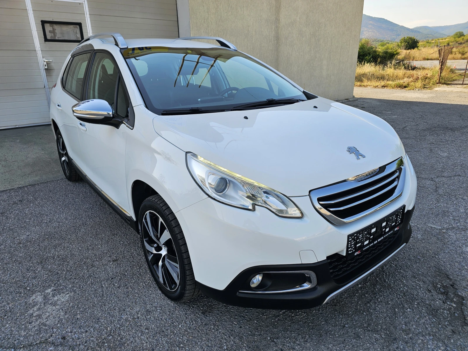 Peugeot 2008 1.6 e-HDI FELINE - изображение 3