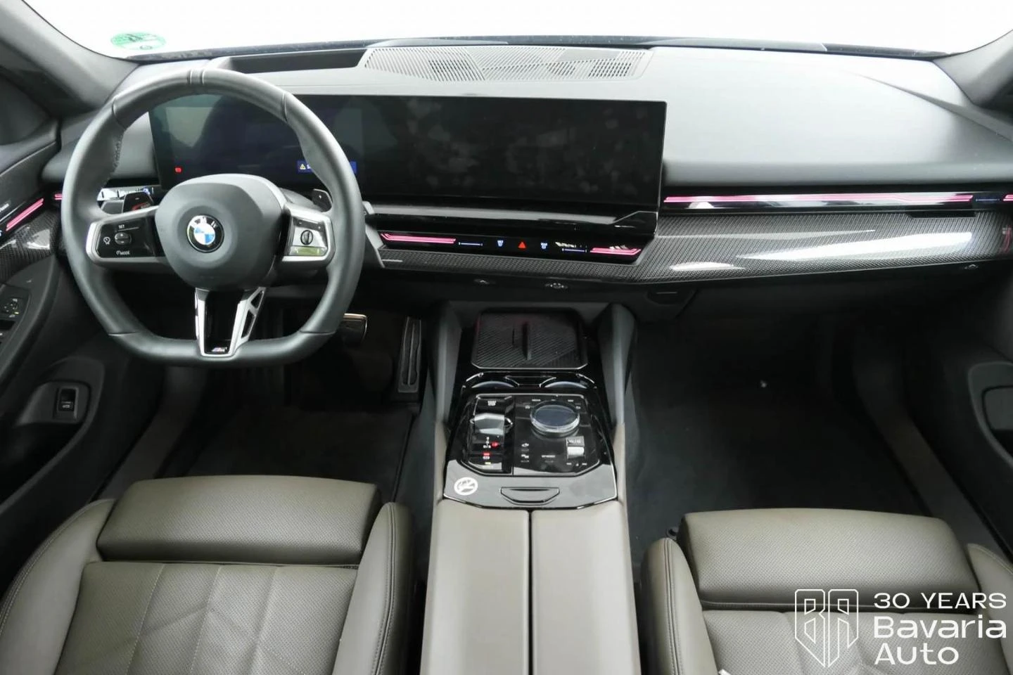 BMW 520 d xDrive Touring M Sport Paket Steptronic | Mobile.bg   6