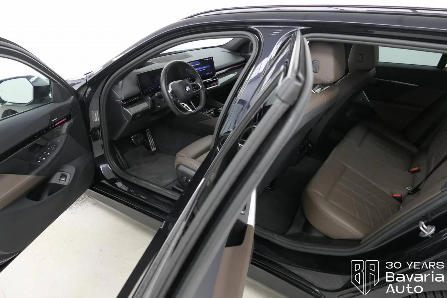 BMW 520 d xDrive Touring M Sport Paket Steptronic | Mobile.bg   5