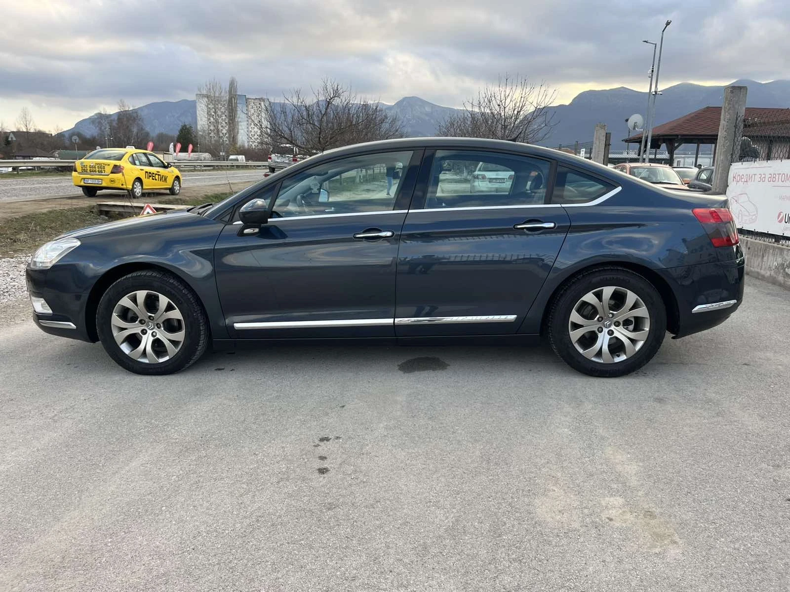 Citroen C5 2.0HDI 136 кс КЛИМАТРОНИК РЕГИСТРИРАН ОБСЛУЖЕН - изображение 6