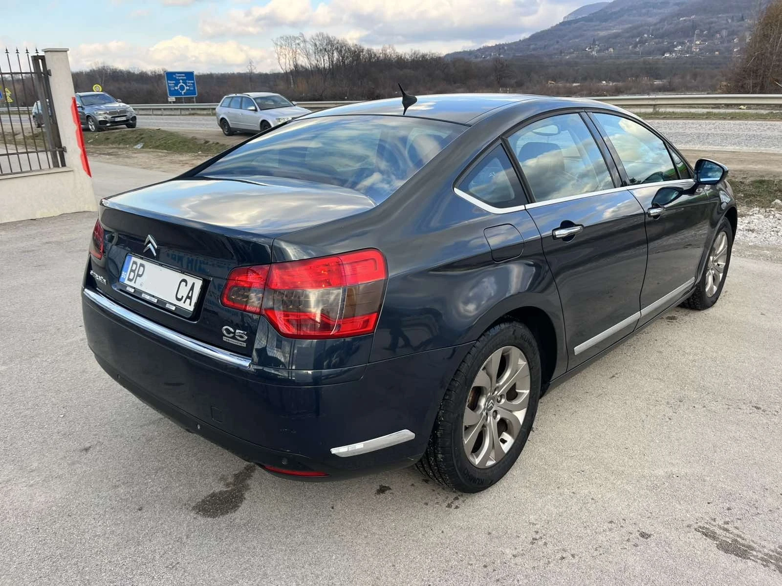 Citroen C5 2.0HDI 136 кс КЛИМАТРОНИК РЕГИСТРИРАН ОБСЛУЖЕН - изображение 4