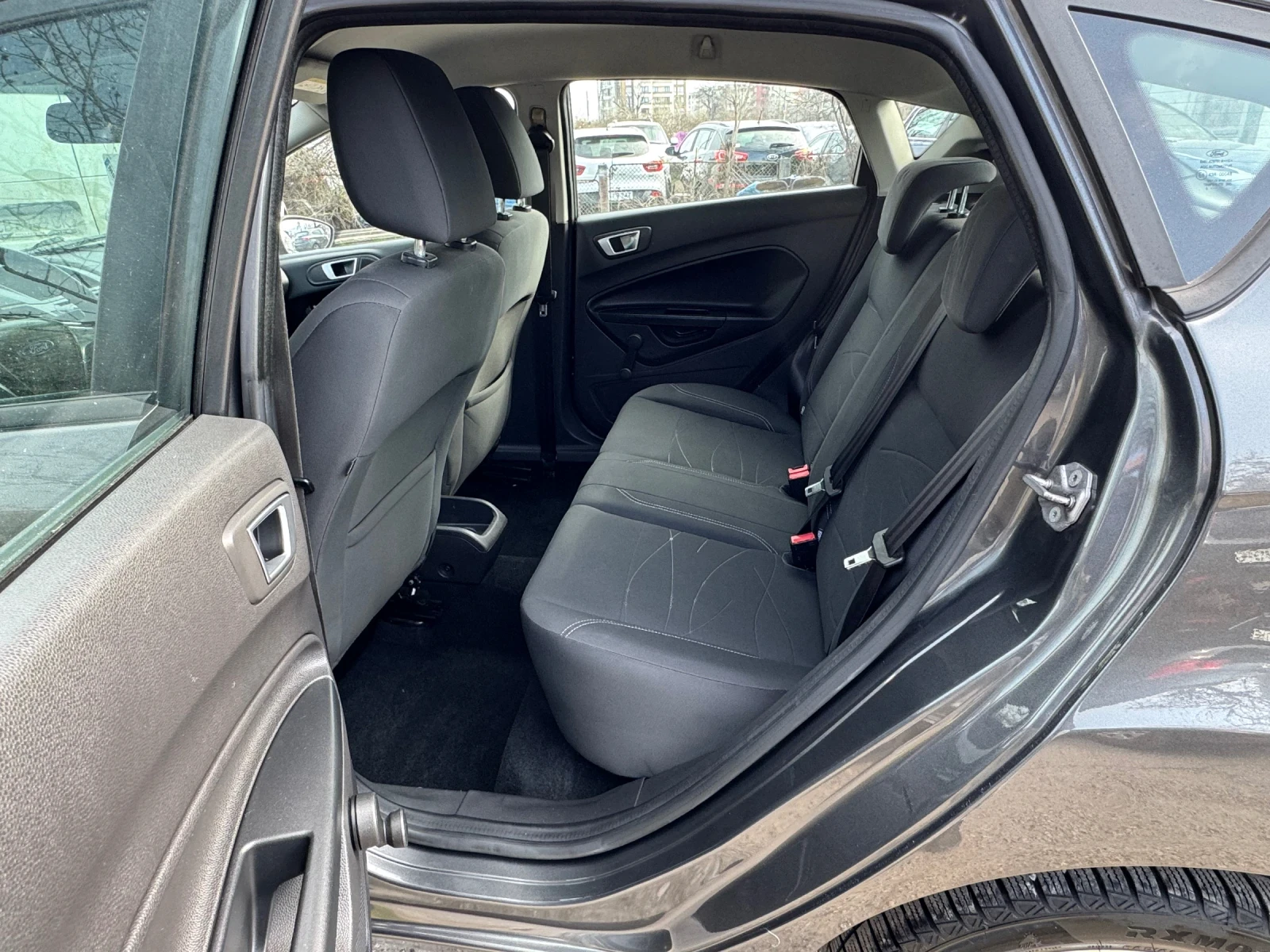 Ford Fiesta 1.4i -ГАЗОВ ИНЖЕКЦИОН !, снимка 14 - Автомобили и джипове - 53877532