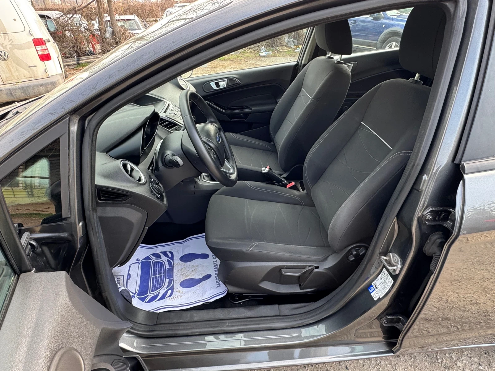 Ford Fiesta 1.4i -ГАЗОВ ИНЖЕКЦИОН !, снимка 9 - Автомобили и джипове - 53877532