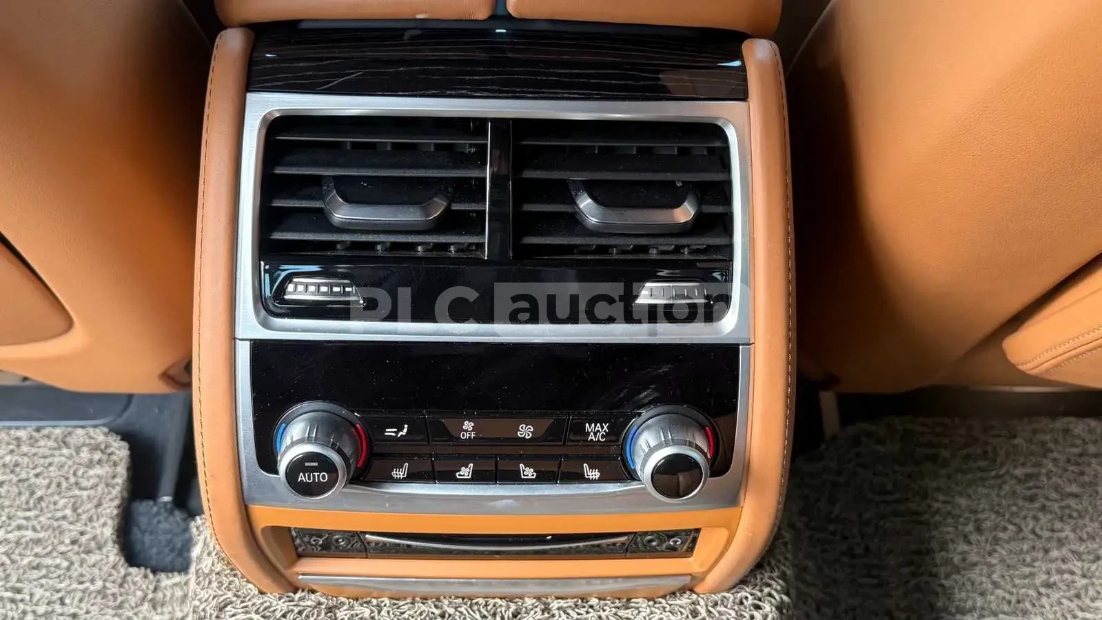 BMW 740 Li* DISTRONIC* ОБДУХВАНЕ* ТЕЛЕВИЗОРИ* , снимка 14 - Автомобили и джипове - 54567802