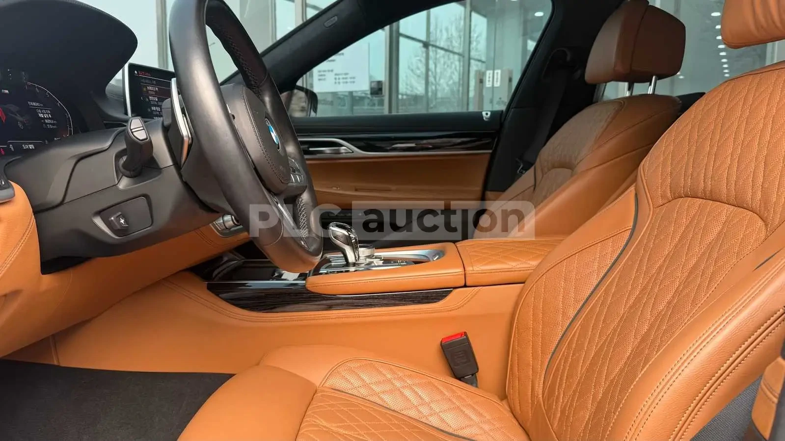BMW 740 Li* DISTRONIC* ОБДУХВАНЕ* ТЕЛЕВИЗОРИ* , снимка 9 - Автомобили и джипове - 54567802