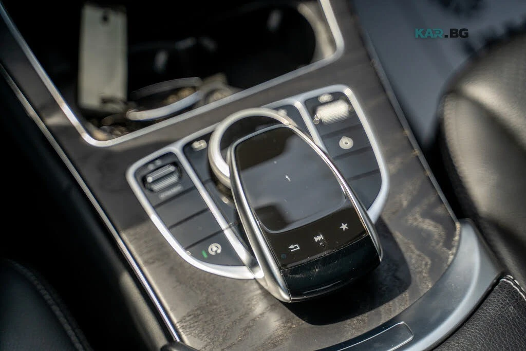 Mercedes-Benz C 300 4MATIC* АвтоКредит* (ЦЕНА ДО БГ), снимка 15 - Автомобили и джипове - 54569433