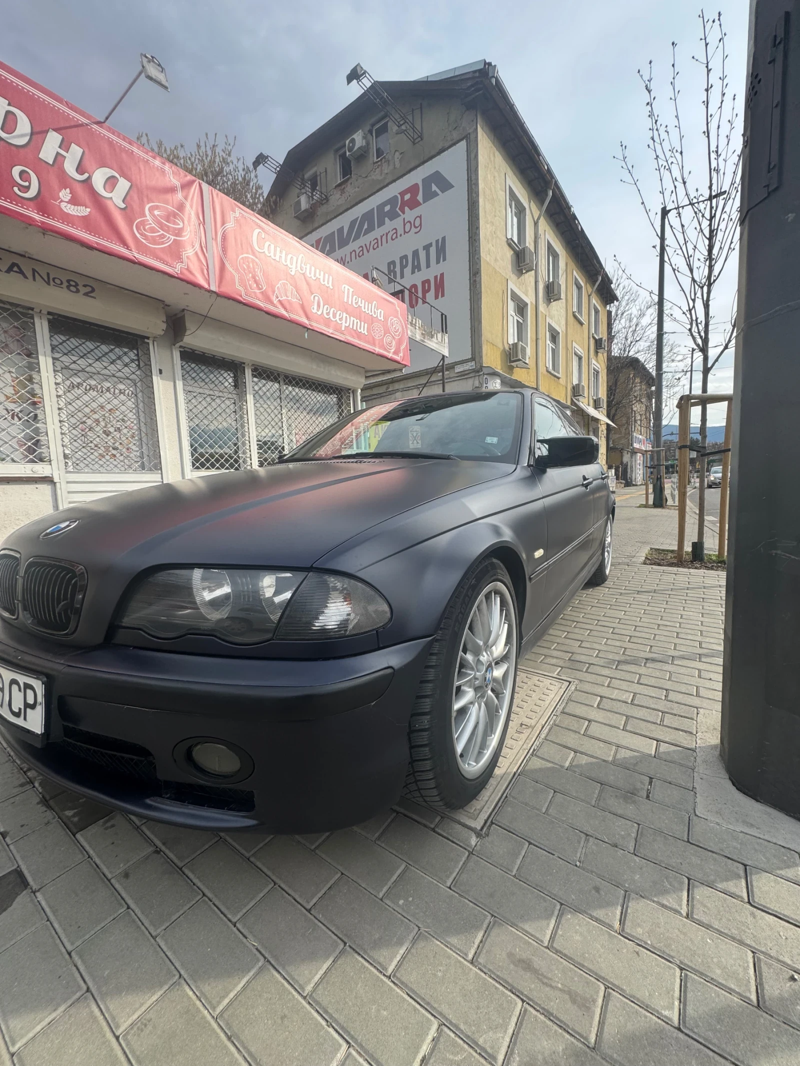 BMW 330, снимка 2 - Автомобили и джипове - 54857538