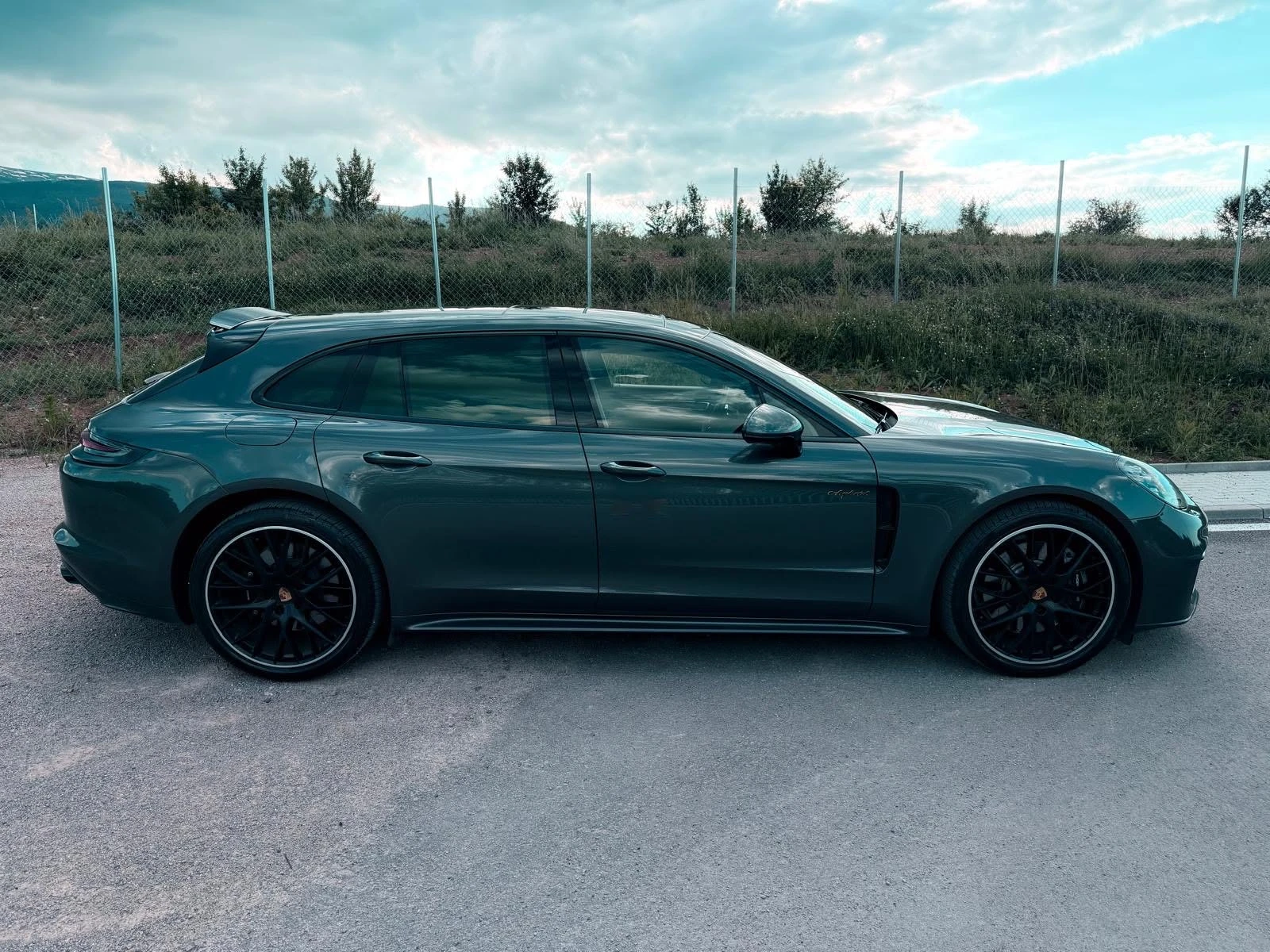 Porsche Panamera 4 Е Hybrid, снимка 3 - Автомобили и джипове - 55190195