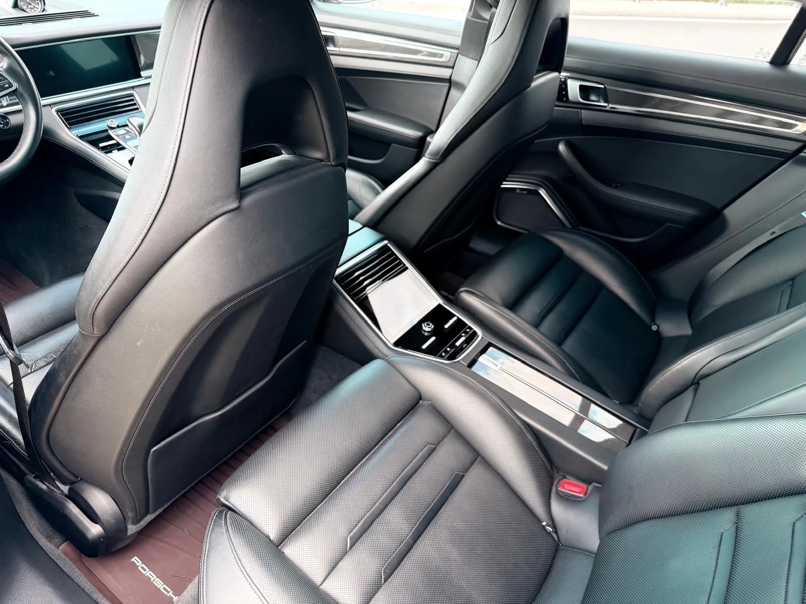 Porsche Panamera 4 Е Hybrid, снимка 9 - Автомобили и джипове - 55190195