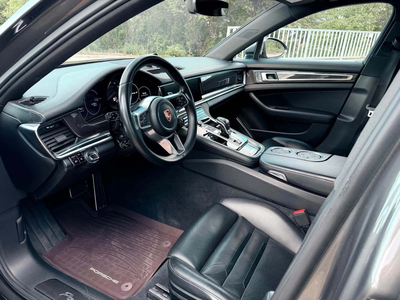 Porsche Panamera 4 Е Hybrid, снимка 5 - Автомобили и джипове - 55190195