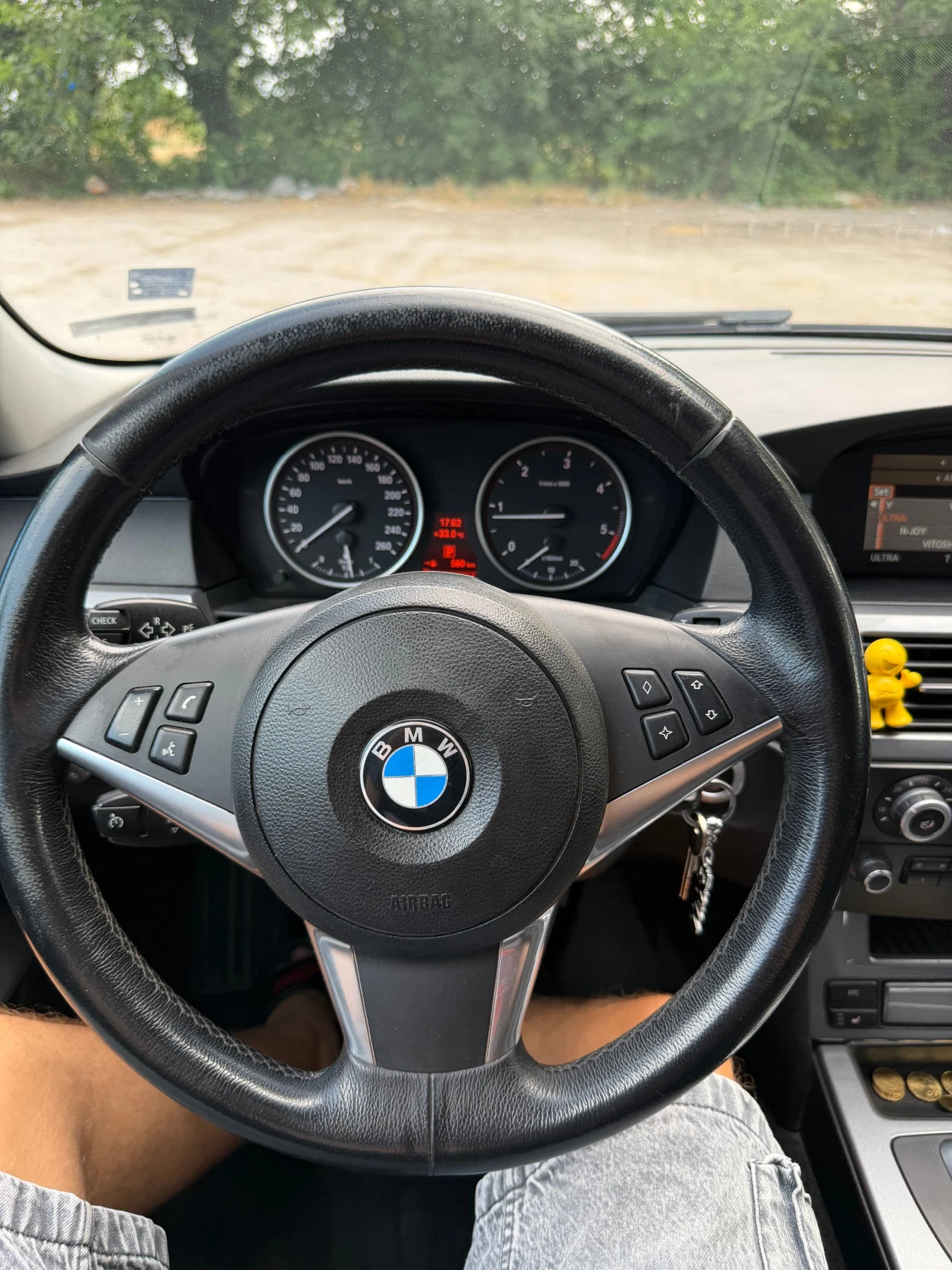 BMW 520 Топ, снимка 13 - Автомобили и джипове - 55341816