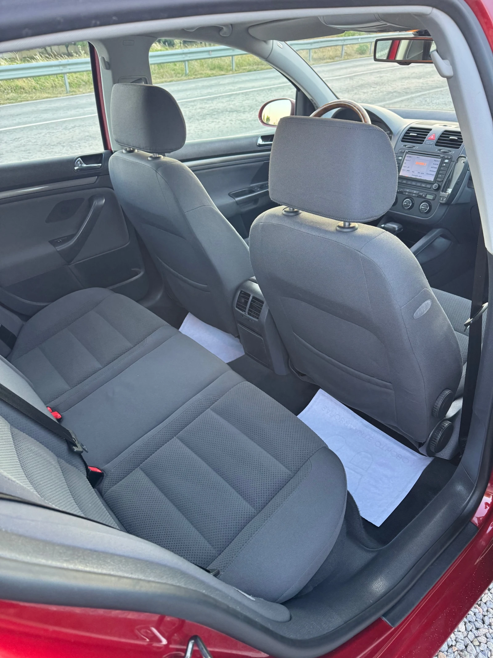VW Golf 1.6i* Автоматик* Климатик* 151км* Оригинал, снимка 11 - Автомобили и джипове - 55503761