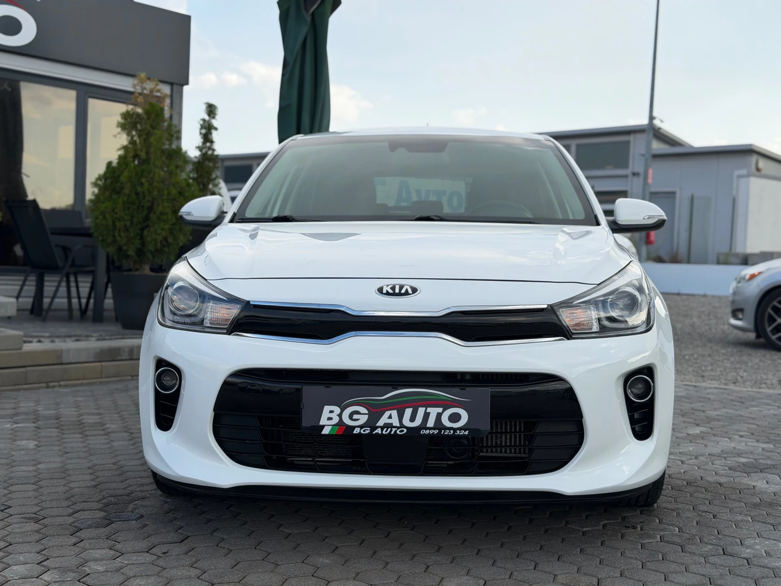 Kia Rio * 1.4 CRDI-90* NAVI* CAMERA* LED* START/STOP* , снимка 2 - Автомобили и джипове - 55612305