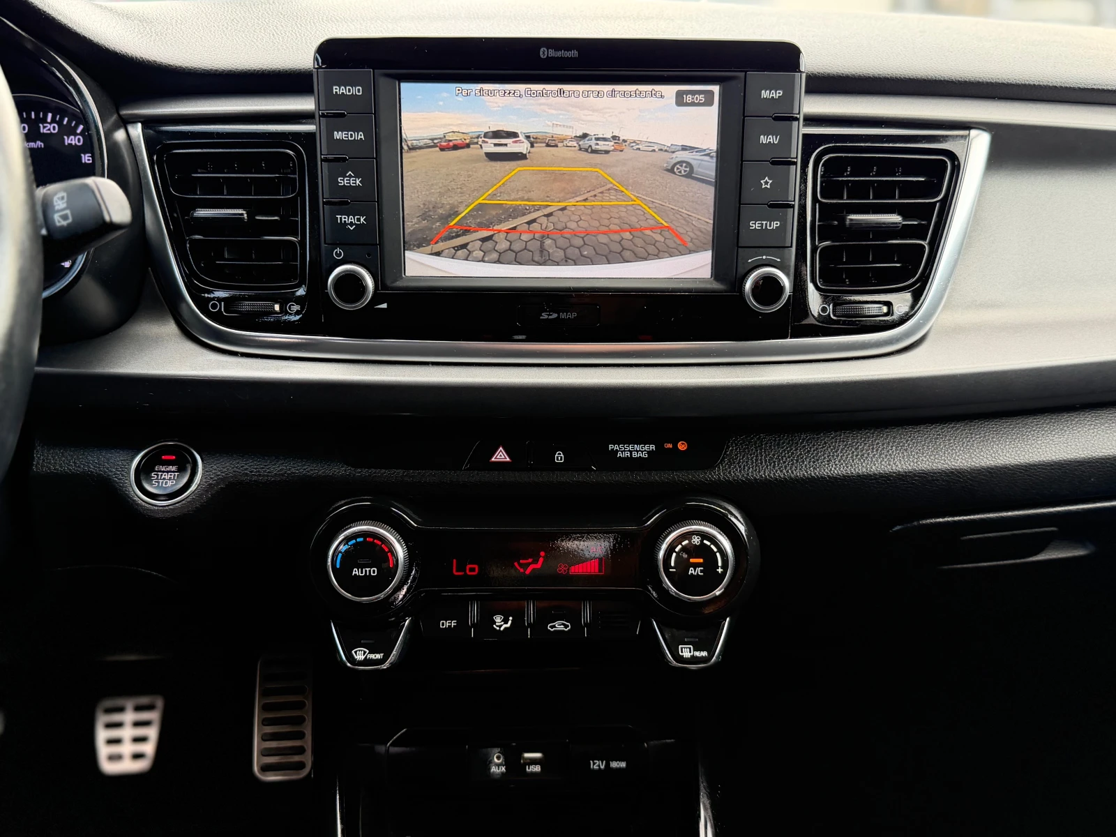 Kia Rio * 1.4 CRDI-90* NAVI* CAMERA* LED* START/STOP* , снимка 12 - Автомобили и джипове - 55612305