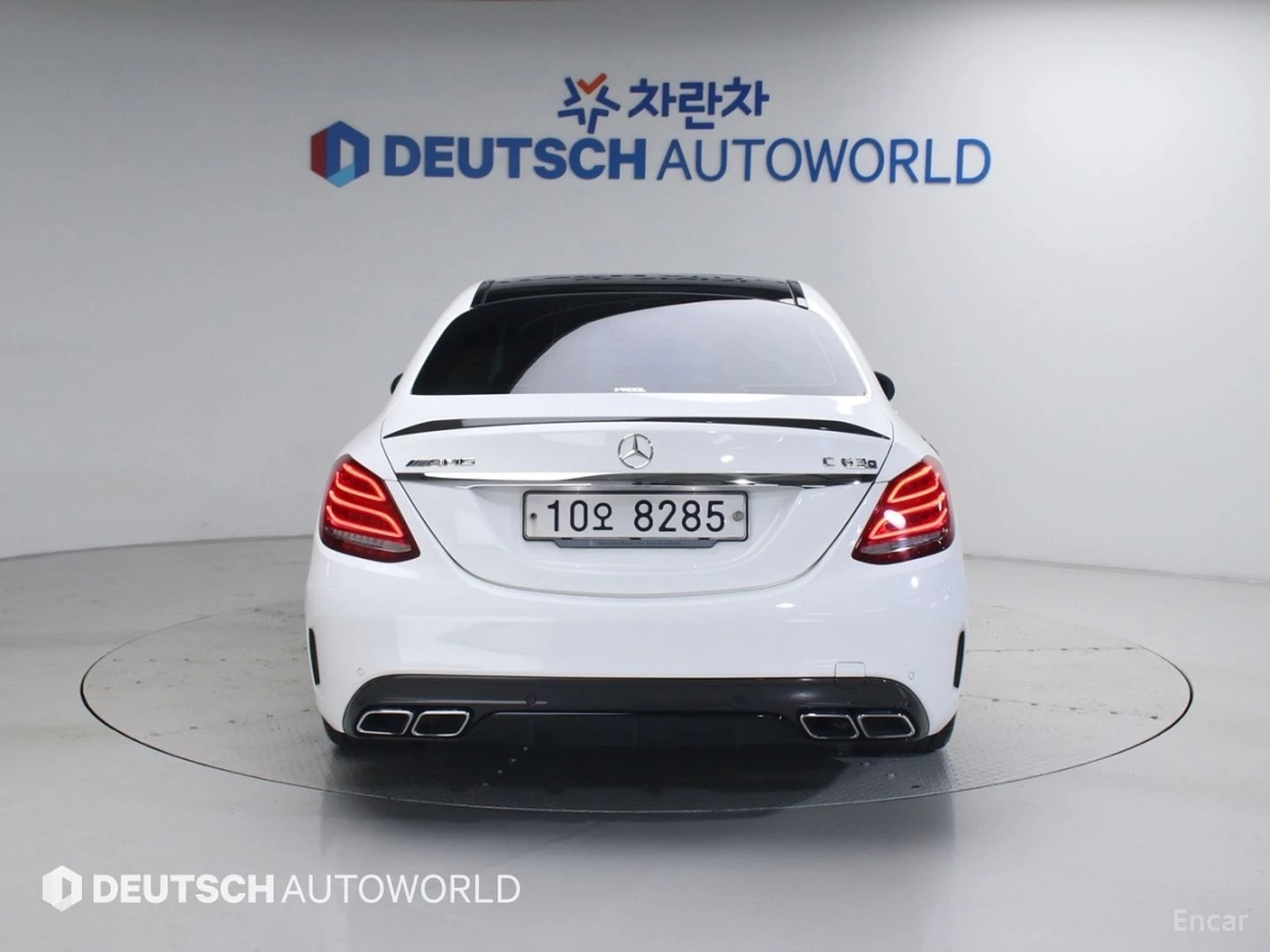 Mercedes-Benz C 63 AMG 360* HUD* КОЖА* НАВИ* ПАНО* АВТОКРЕДИТ, снимка 4 - Автомобили и джипове - 55618533