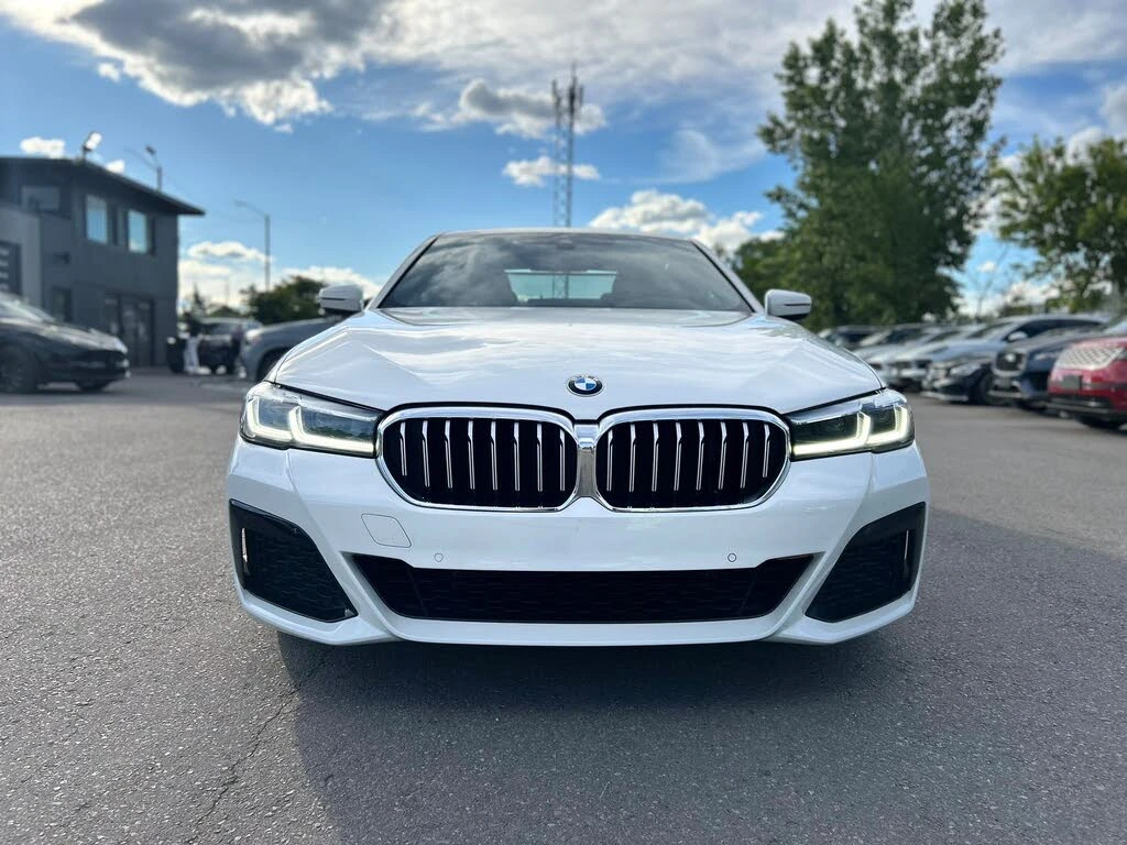 BMW 530 xDrive AWD LCI | HarmanK | Clean CARFAX | , снимка 2 - Автомобили и джипове - 55618528