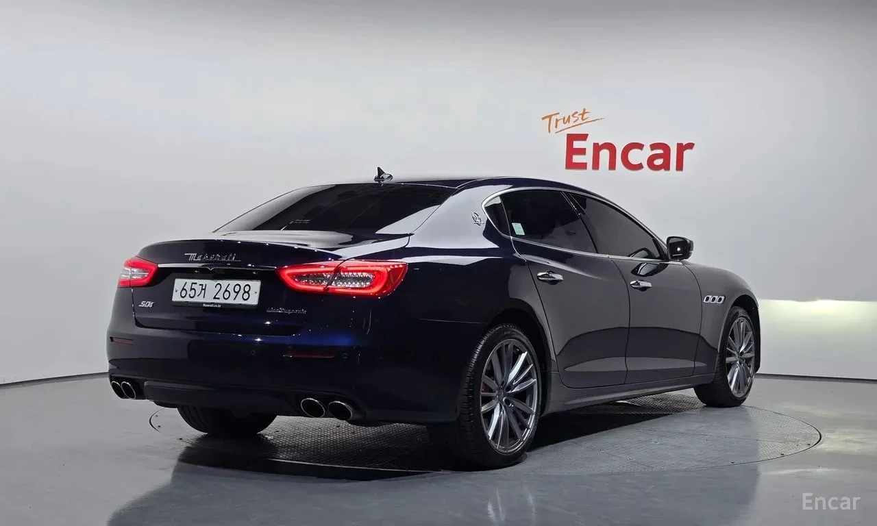 Maserati Quattroporte S Q4 3.0 V6 Granlusso| ПАМЕТ| ОБДУХВАНЕ| 2 КЛЮЧА| , снимка 2 - Автомобили и джипове - 56108050