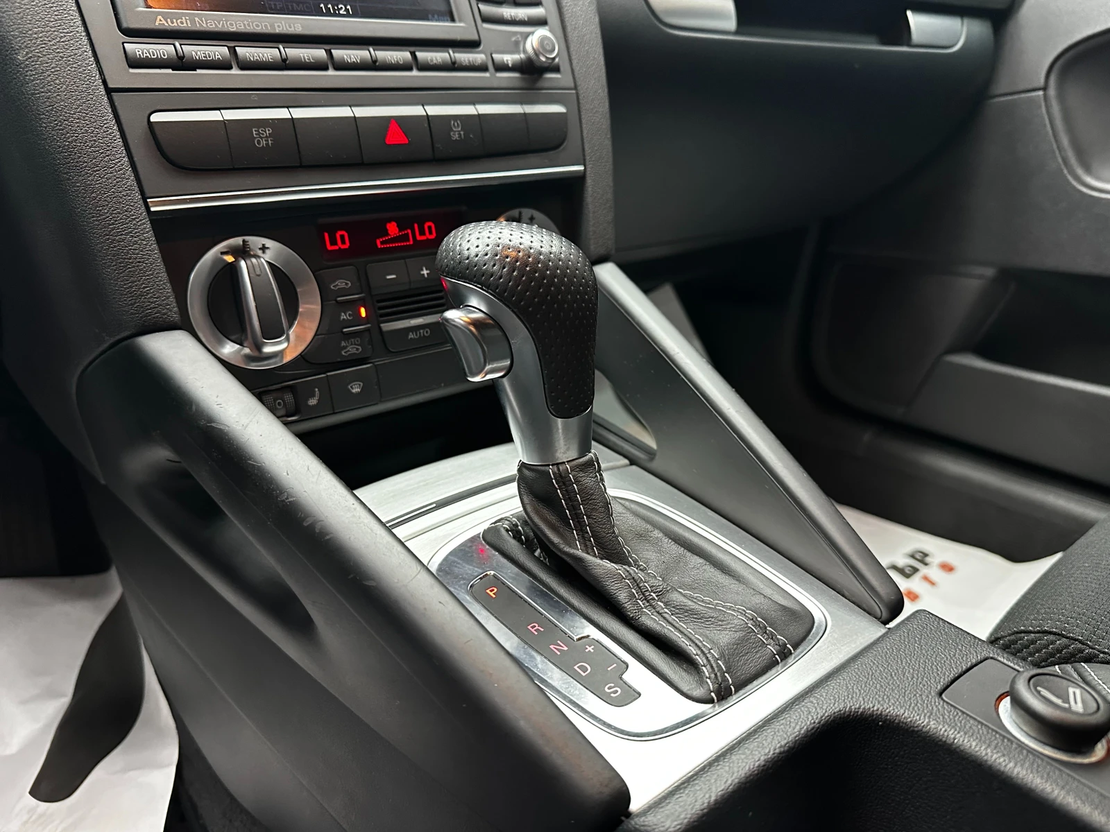 Audi A3 1.8i 160 к.с. Автомат/S-line, снимка 11 - Автомобили и джипове - 56208781