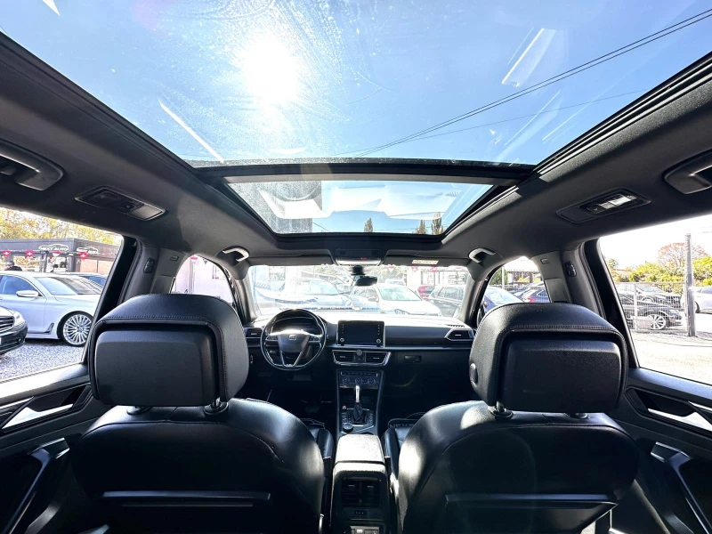 Seat Tarraco 2.0TDI 190HP 6+ 1 4x4 PANO DISTRONIC BLIND SPOT, снимка 9 - Автомобили и джипове - 52120999