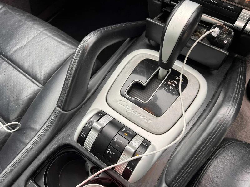 Porsche Cayenne 4.5S TV, AIRsuspension, Xenon, Ambient , снимка 8 - Автомобили и джипове - 53156216