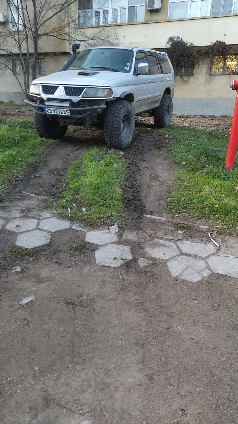Mitsubishi Pajero sport, снимка 3 - Автомобили и джипове - 53358731