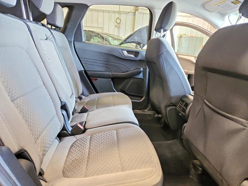 Ford Escape SE, снимка 11 - Автомобили и джипове - 54680037