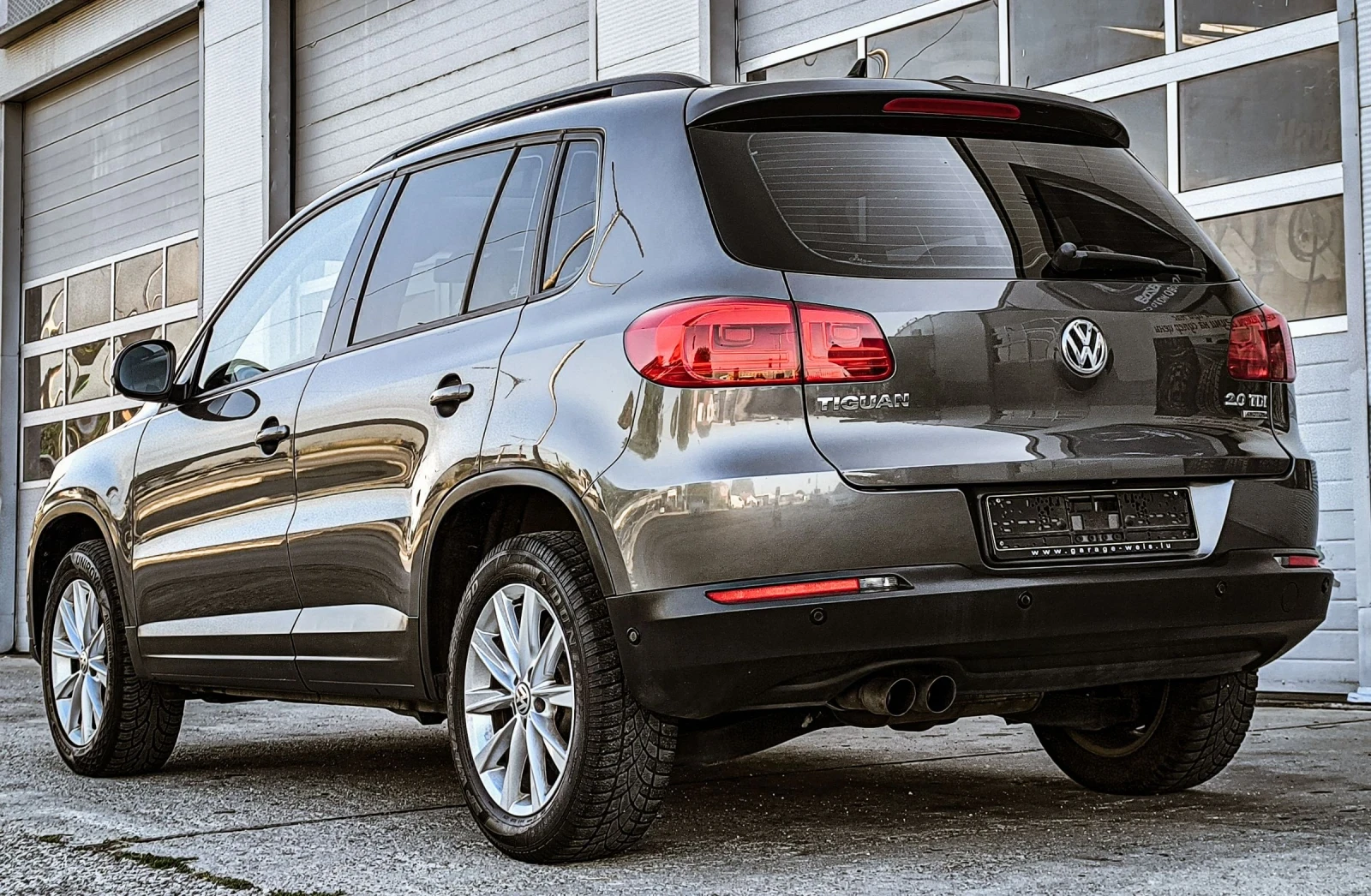 VW Tiguan 2.0TDI 4-MOTION DSG ПАНОРАМА LED LUX - изображение 4