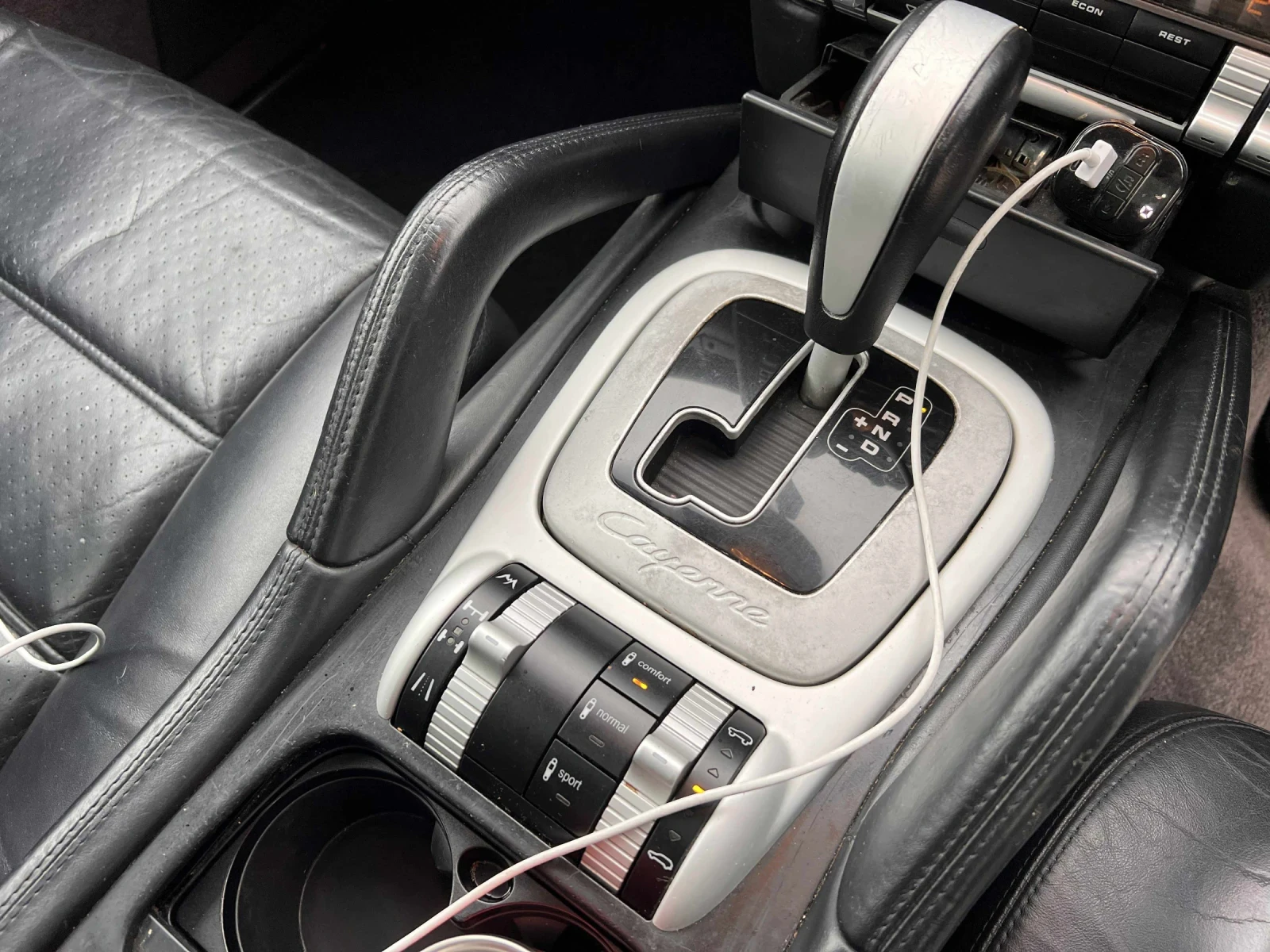 Porsche Cayenne 4.5S TV, AIRsuspension, Xenon, Ambient  - изображение 8