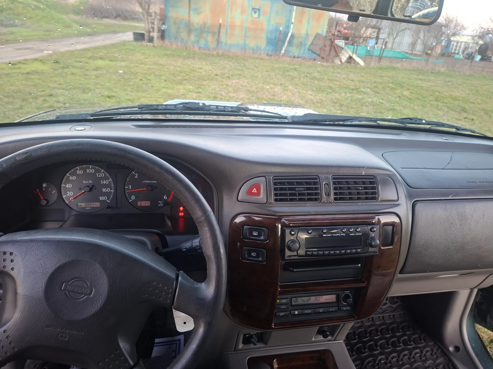Nissan Patrol, снимка 15 - Автомобили и джипове - 53728039